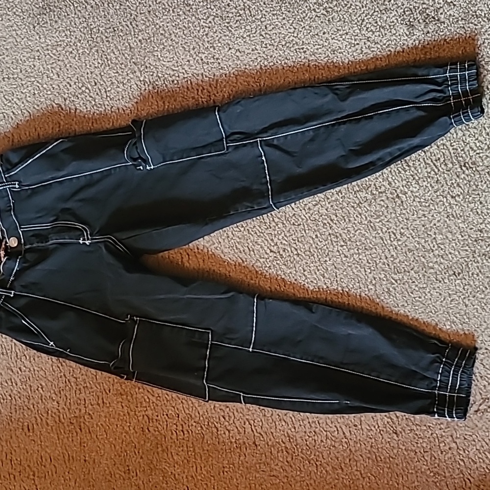 Black cargo joggers